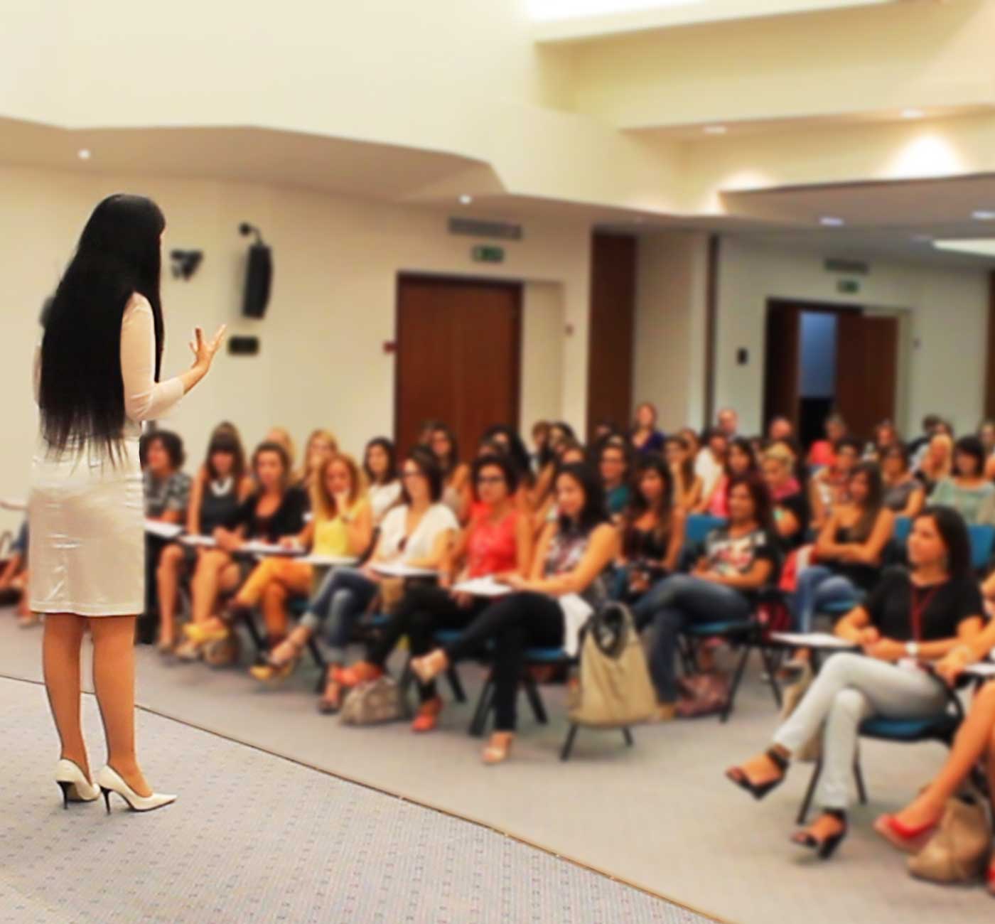 Tania Bianchi corporate training - public speaking